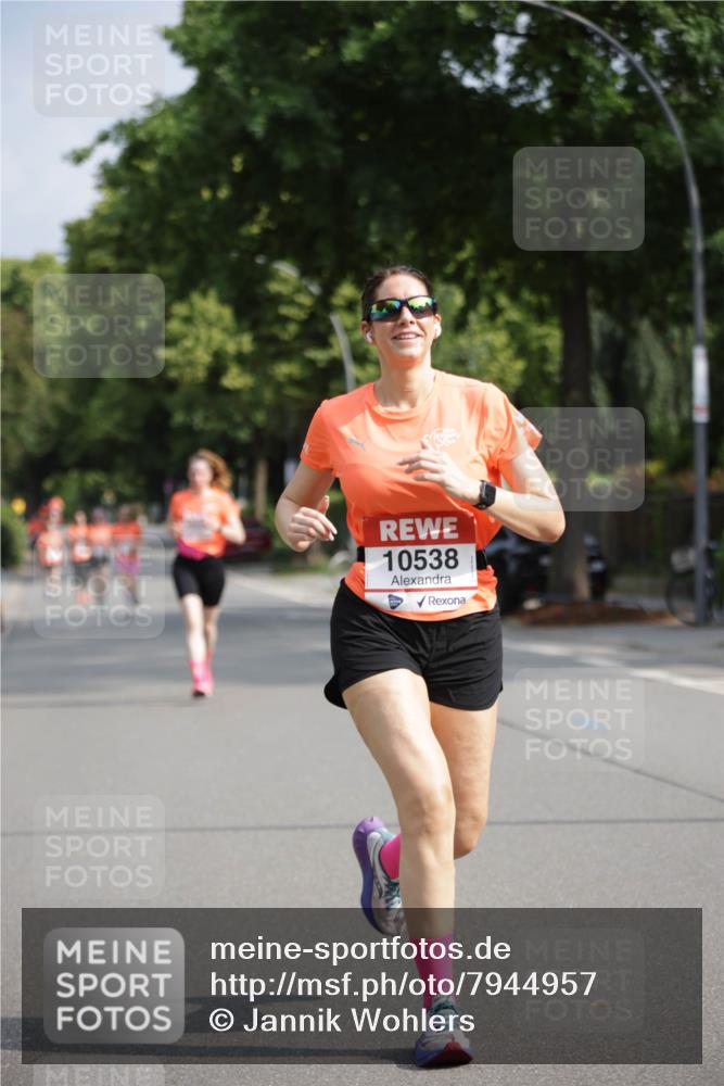 15.06.2025 - REWE Women's Run Jannik Wohlers http://msf.ph/oto/7944957 15.06.2025 08:47:57 Laufen 10538 meine-sportfotos.de