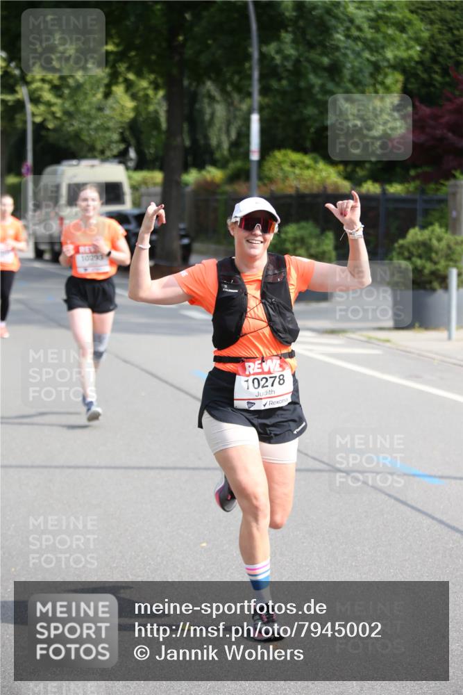 15.06.2025 - REWE Women's Run Jannik Wohlers http://msf.ph/oto/7945002 15.06.2025 09:44:03 Laufen 10278 meine-sportfotos.de