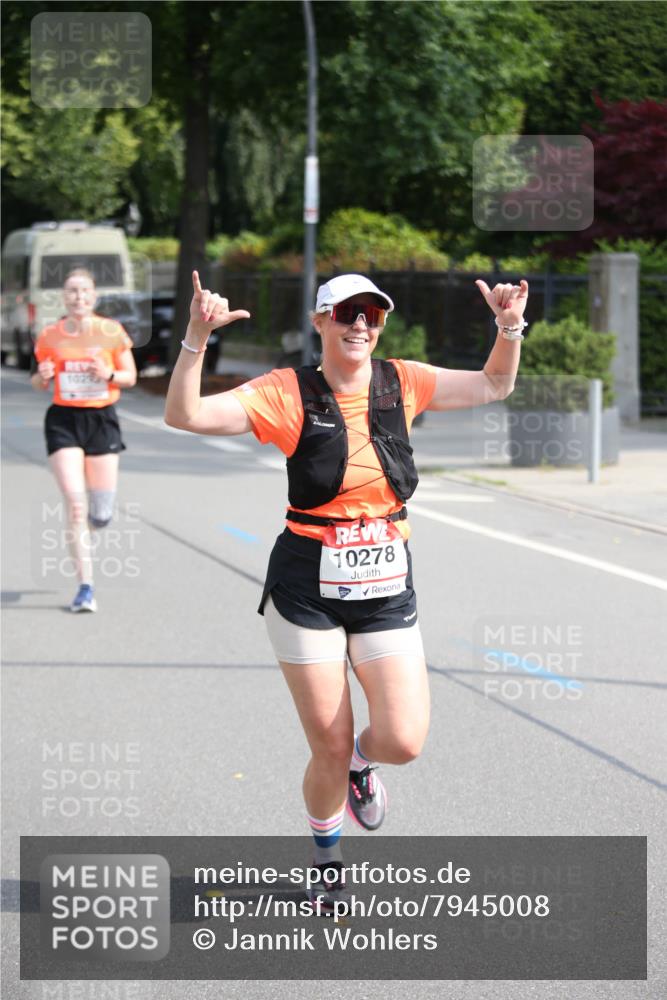 15.06.2025 - REWE Women's Run Jannik Wohlers http://msf.ph/oto/7945008 15.06.2025 09:44:03 Laufen 1029, 10278 meine-sportfotos.de