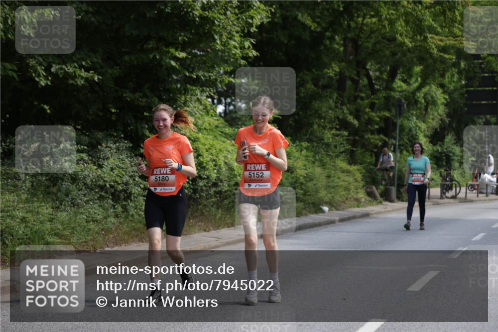 15.06.2025 - REWE Women's Run Jannik Wohlers http://msf.ph/oto/7945022 15.06.2025 10:18:21 Laufen 5180, 5152, 5463 meine-sportfotos.de