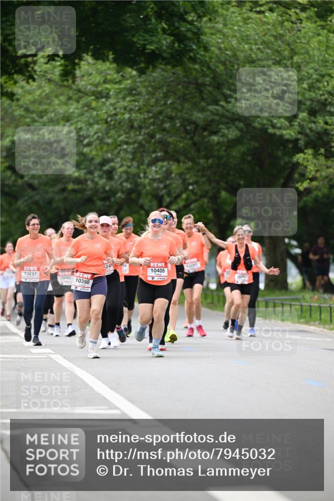 15.06.2025 - REWE Women's Run Dr. Thomas Lammeyer http://msf.ph/oto/7945032 15.06.2025 09:22:41 Laufen 10405, 10257, 10350 meine-sportfotos.de
