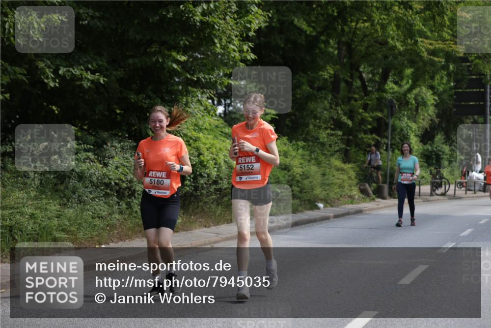 15.06.2025 - REWE Women's Run Jannik Wohlers http://msf.ph/oto/7945035 15.06.2025 10:18:21 Laufen 5180, 5152 meine-sportfotos.de