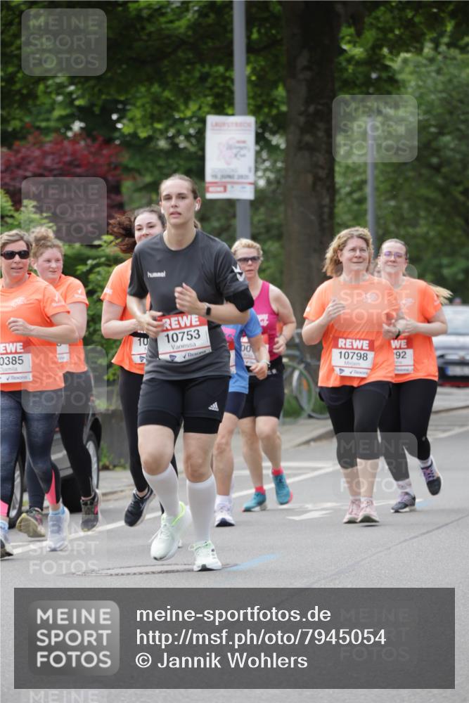 15.06.2025 - REWE Women's Run Jannik Wohlers http://msf.ph/oto/7945054 15.06.2025 08:29:37 Laufen 0385, 10, 10753, 00, 10798, 92 meine-sportfotos.de