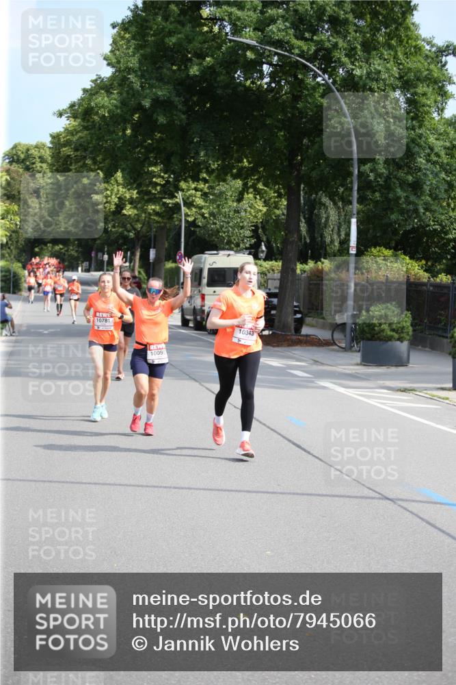 15.06.2025 - REWE Women's Run Jannik Wohlers http://msf.ph/oto/7945066 15.06.2025 09:44:06 Laufen 10781, 10095, 10343 meine-sportfotos.de