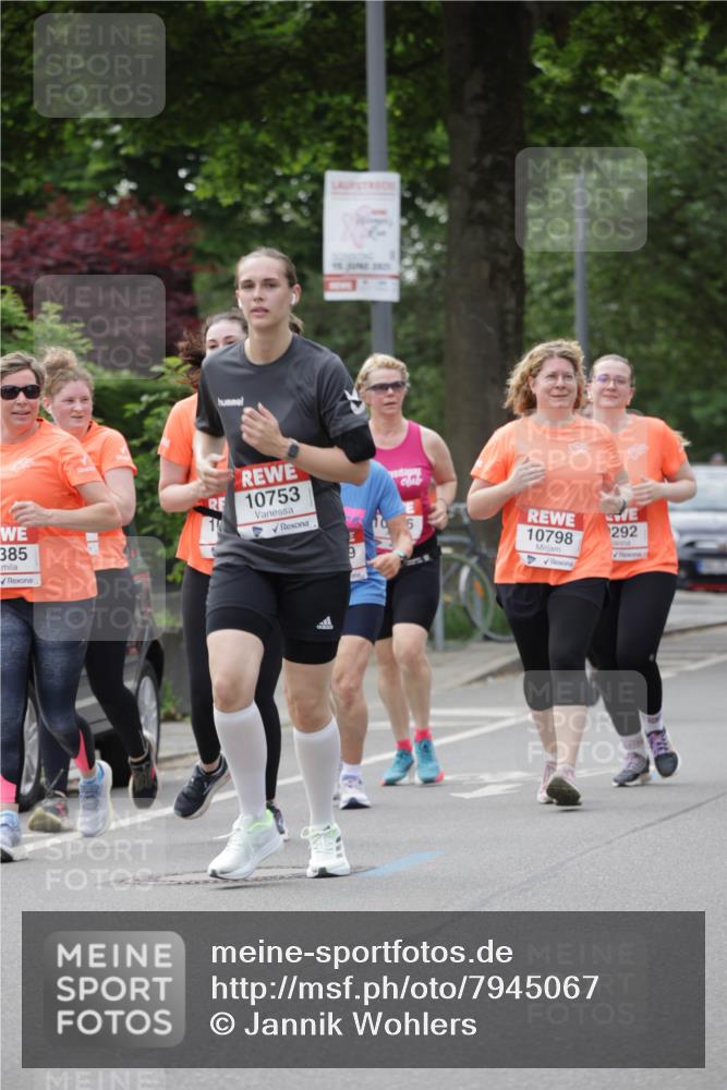 15.06.2025 - REWE Women's Run Jannik Wohlers http://msf.ph/oto/7945067 15.06.2025 08:29:37 Laufen 385, 10753, 6, 10798, 292, 9 meine-sportfotos.de