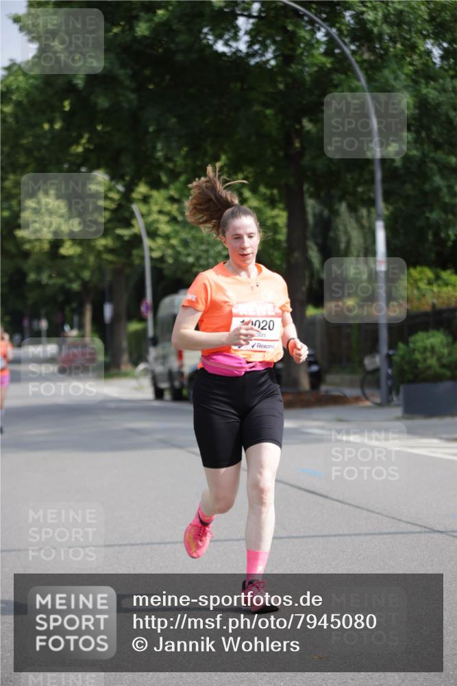 15.06.2025 - REWE Women's Run Jannik Wohlers http://msf.ph/oto/7945080 15.06.2025 08:48:02 Laufen 020 meine-sportfotos.de