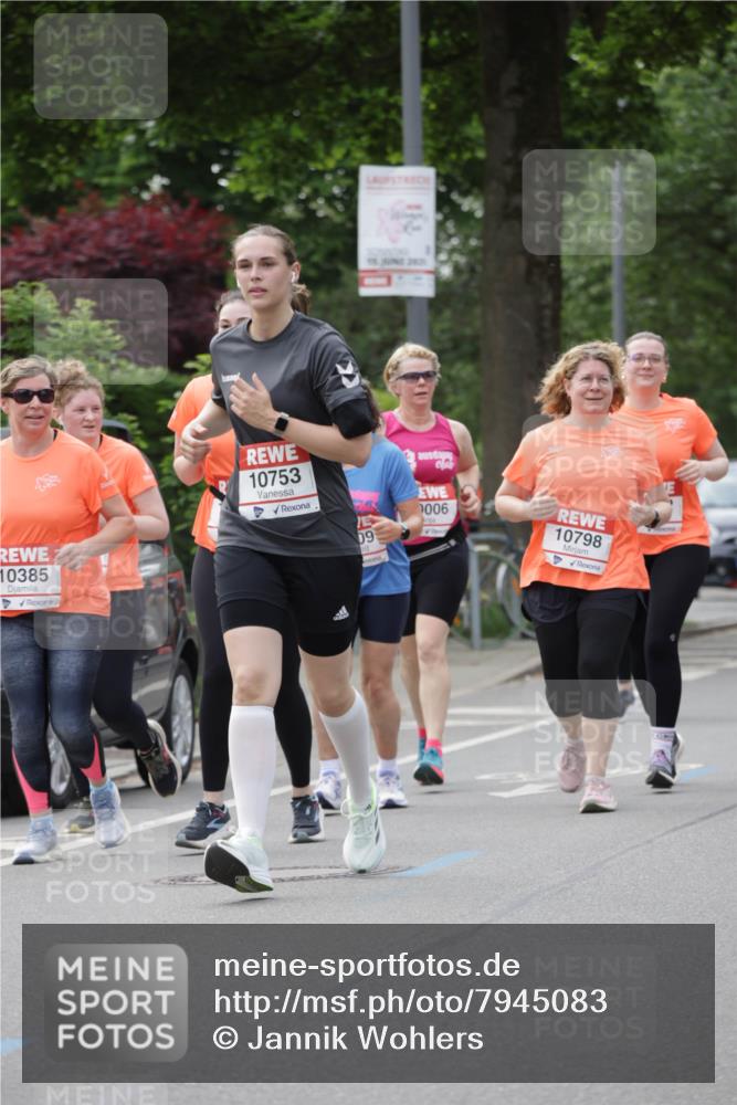 15.06.2025 - REWE Women's Run Jannik Wohlers http://msf.ph/oto/7945083 15.06.2025 08:29:37 Laufen 10385, 10753, 006, 09, 10798 meine-sportfotos.de