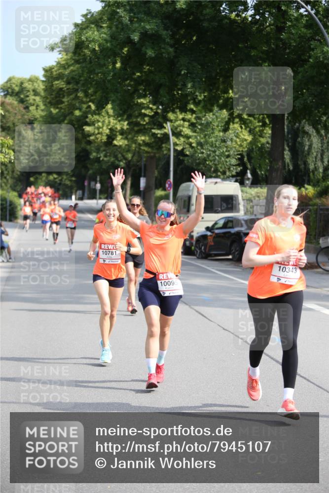 15.06.2025 - REWE Women's Run Jannik Wohlers http://msf.ph/oto/7945107 15.06.2025 09:44:07 Laufen 10781, 10095, 10343 meine-sportfotos.de