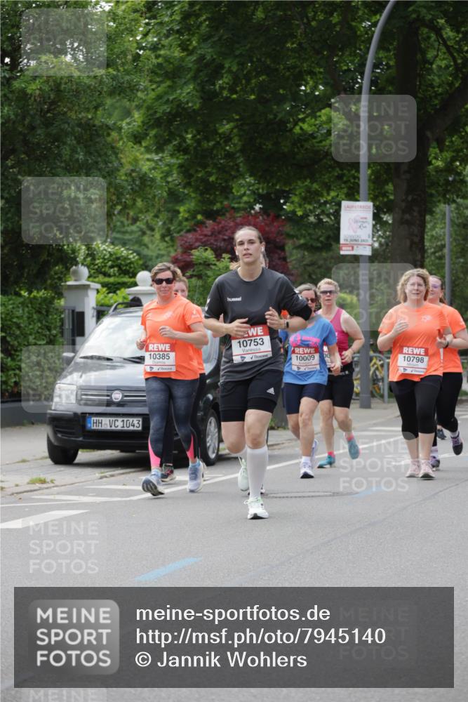 15.06.2025 - REWE Women's Run Jannik Wohlers http://msf.ph/oto/7945140 15.06.2025 08:29:37 Laufen 1043, 10385, 10753, 15, 2025, 10009, 10798 meine-sportfotos.de