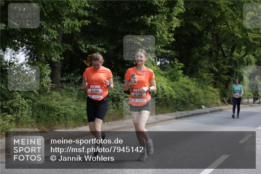 15.06.2025 - REWE Women's Run Jannik Wohlers http://msf.ph/oto/7945142 15.06.2025 10:18:22 Laufen 5180, 5152 meine-sportfotos.de