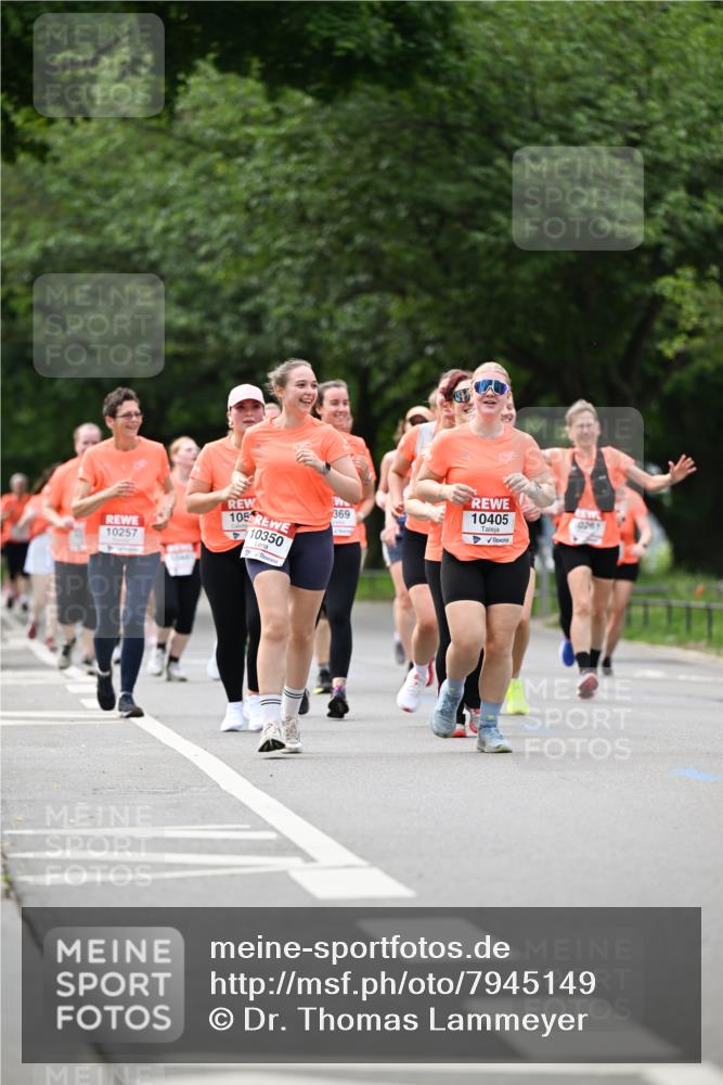 15.06.2025 - REWE Women's Run Dr. Thomas Lammeyer http://msf.ph/oto/7945149 15.06.2025 09:22:43 Laufen 369, 105, 10257, 10350, 10405, 0261 meine-sportfotos.de