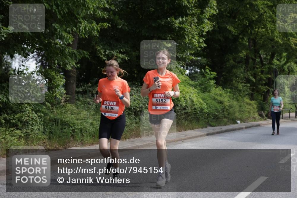 15.06.2025 - REWE Women's Run Jannik Wohlers http://msf.ph/oto/7945154 15.06.2025 10:18:22 Laufen 5180, 5152 meine-sportfotos.de