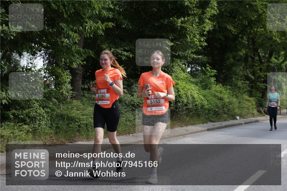 15.06.2025 - REWE Women's Run Jannik Wohlers http://msf.ph/oto/7945166 15.06.2025 10:18:22 Laufen 5180, 5152, 5463 meine-sportfotos.de