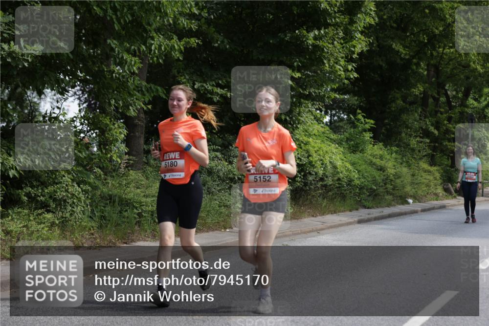 15.06.2025 - REWE Women's Run Jannik Wohlers http://msf.ph/oto/7945170 15.06.2025 10:18:22 Laufen 5180, 5152, 5463 meine-sportfotos.de