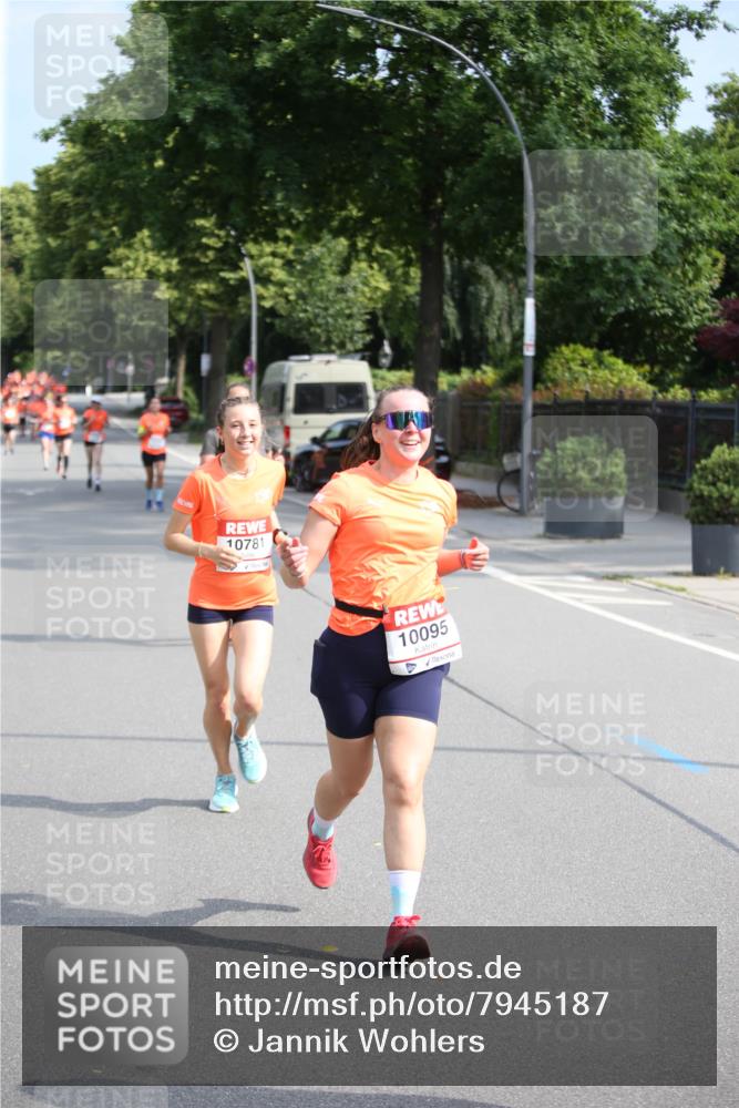 15.06.2025 - REWE Women's Run Jannik Wohlers http://msf.ph/oto/7945187 15.06.2025 09:44:09 Laufen 10781, 10095 meine-sportfotos.de