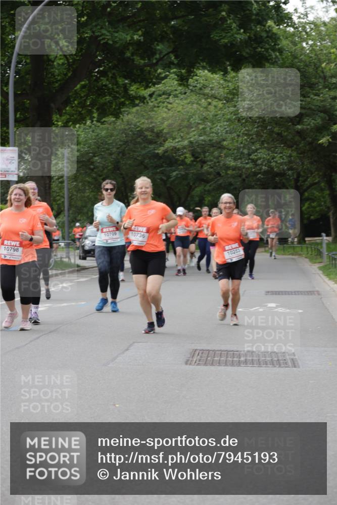 15.06.2025 - REWE Women's Run Jannik Wohlers http://msf.ph/oto/7945193 15.06.2025 08:29:38 Laufen 10798, 10709, 10736, 10253 meine-sportfotos.de
