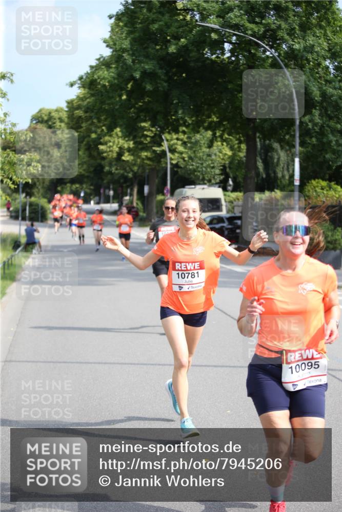 15.06.2025 - REWE Women's Run Jannik Wohlers http://msf.ph/oto/7945206 15.06.2025 09:44:09 Laufen 100, 10781, 10095 meine-sportfotos.de