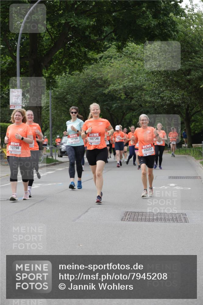 15.06.2025 - REWE Women's Run Jannik Wohlers http://msf.ph/oto/7945208 15.06.2025 08:29:38 Laufen 15, 2025, 10798, 10709, 10736, 10253 meine-sportfotos.de