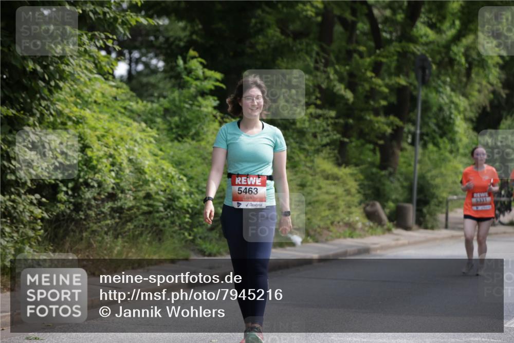 15.06.2025 - REWE Women's Run Jannik Wohlers http://msf.ph/oto/7945216 15.06.2025 10:18:30 Laufen 5463, 6331 meine-sportfotos.de