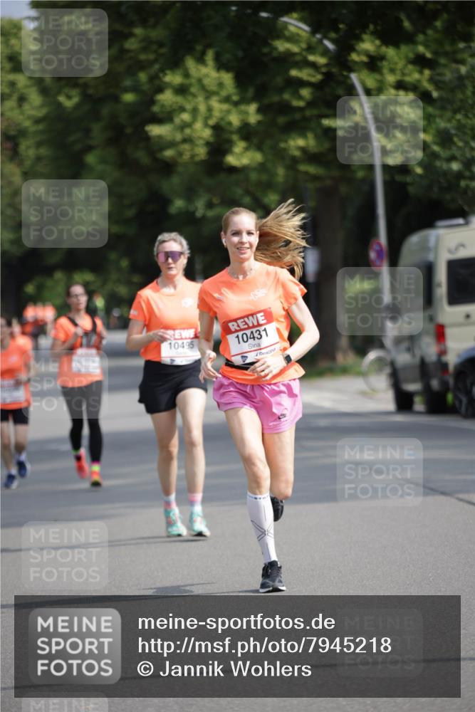 15.06.2025 - REWE Women's Run Jannik Wohlers http://msf.ph/oto/7945218 15.06.2025 08:48:06 Laufen 10495, 10431 meine-sportfotos.de