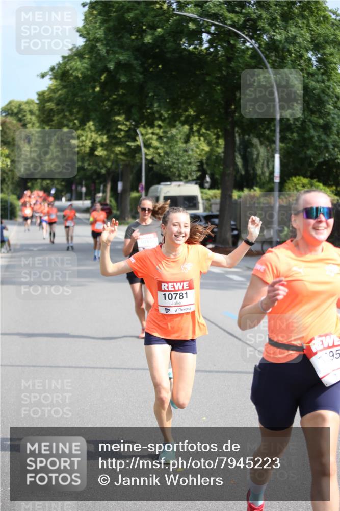 15.06.2025 - REWE Women's Run Jannik Wohlers http://msf.ph/oto/7945223 15.06.2025 09:44:09 Laufen 10438, 10781, 195 meine-sportfotos.de