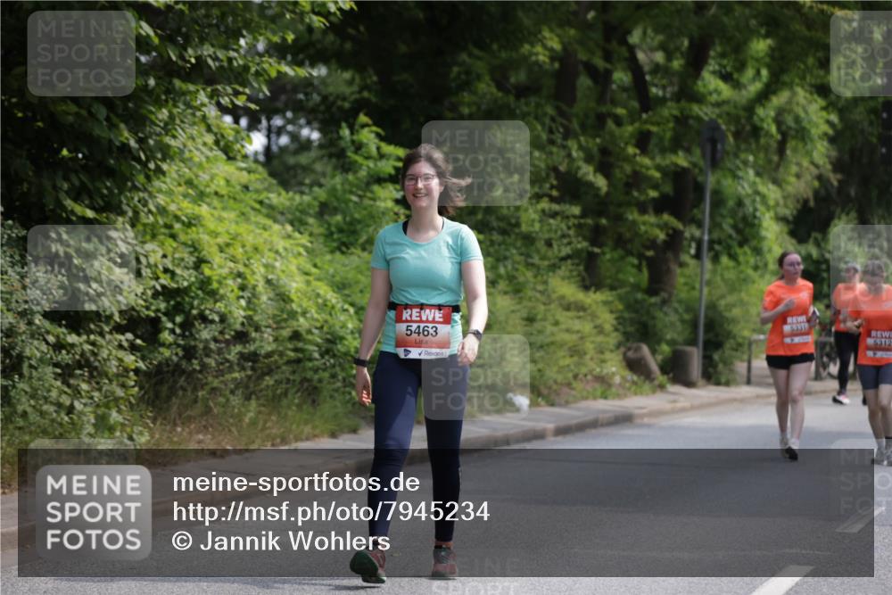 15.06.2025 - REWE Women's Run Jannik Wohlers http://msf.ph/oto/7945234 15.06.2025 10:18:30 Laufen 5463, 6331, 6312 meine-sportfotos.de