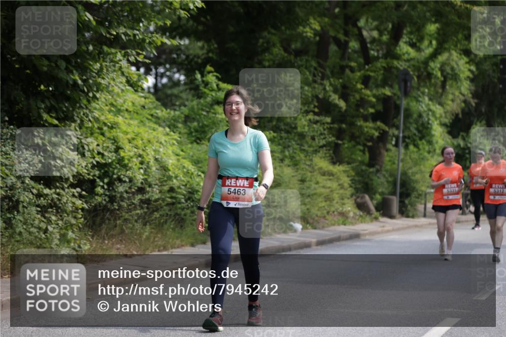15.06.2025 - REWE Women's Run Jannik Wohlers http://msf.ph/oto/7945242 15.06.2025 10:18:30 Laufen 5463, 6331, 5312 meine-sportfotos.de