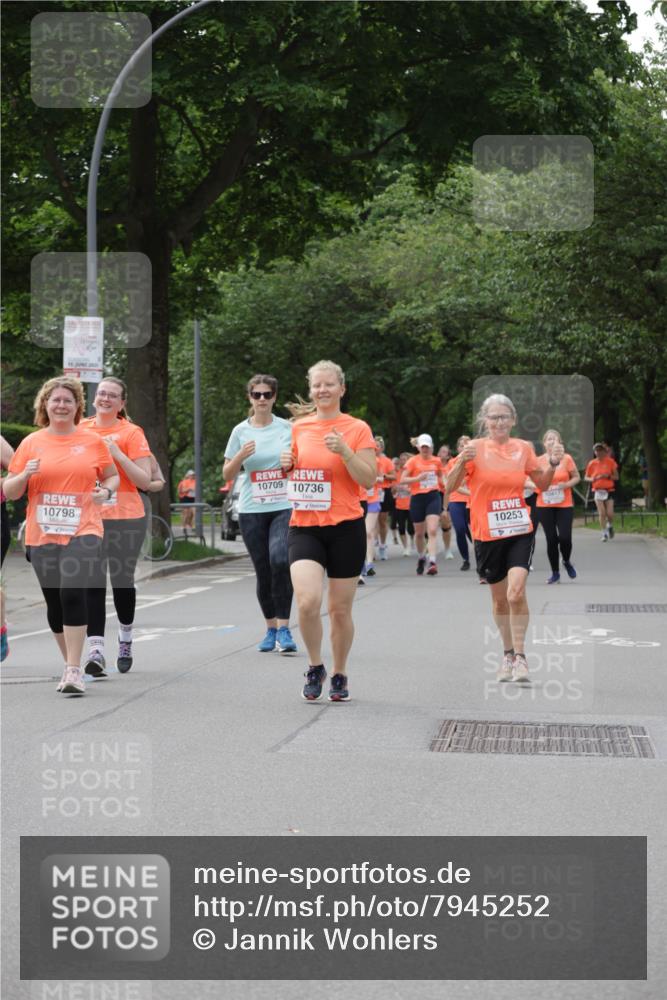 15.06.2025 - REWE Women's Run Jannik Wohlers http://msf.ph/oto/7945252 15.06.2025 08:29:39 Laufen 10798, 10709, 10736, 10817, 10253 meine-sportfotos.de