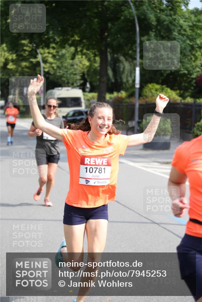 15.06.2025 - REWE Women's Run Jannik Wohlers http://msf.ph/oto/7945253 15.06.2025 09:44:10 Laufen  meine-sportfotos.de