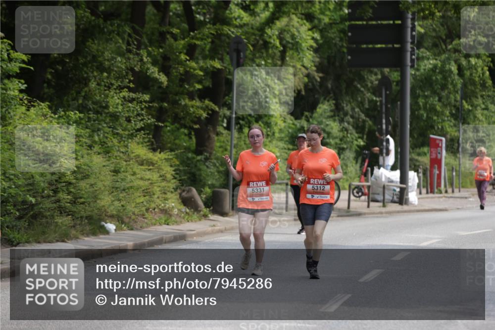 15.06.2025 - REWE Women's Run Jannik Wohlers http://msf.ph/oto/7945286 15.06.2025 10:18:32 Laufen 5331, 5312 meine-sportfotos.de