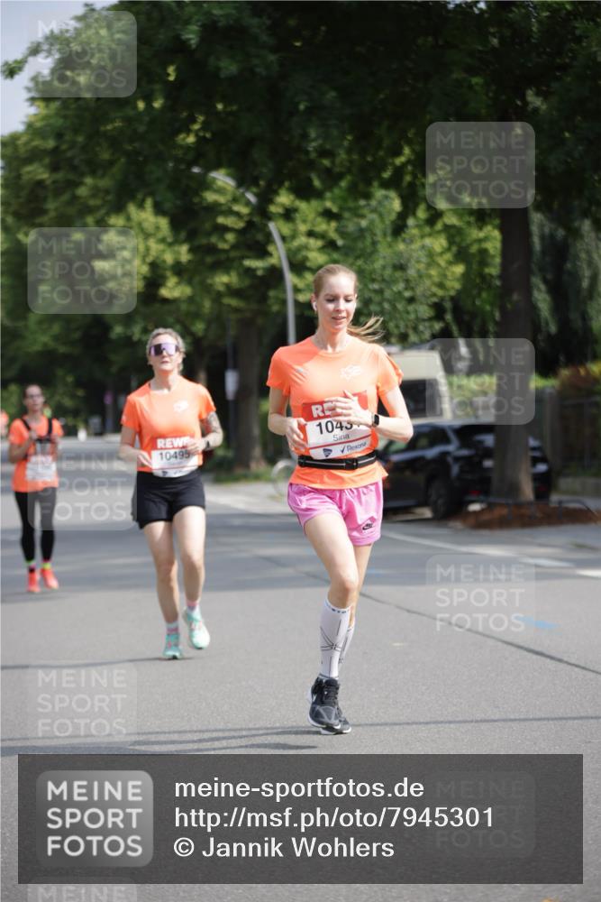 15.06.2025 - REWE Women's Run Jannik Wohlers http://msf.ph/oto/7945301 15.06.2025 08:48:07 Laufen 10495, 1045 meine-sportfotos.de