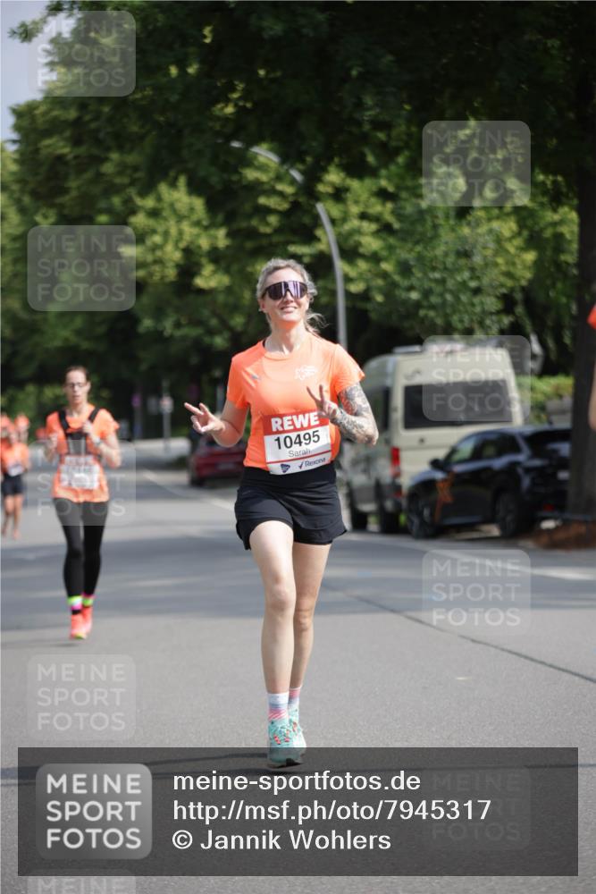 15.06.2025 - REWE Women's Run Jannik Wohlers http://msf.ph/oto/7945317 15.06.2025 08:48:09 Laufen 10495 meine-sportfotos.de