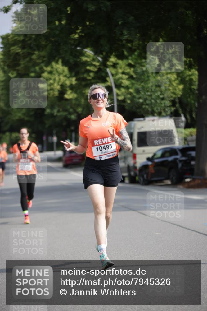 15.06.2025 - REWE Women's Run Jannik Wohlers http://msf.ph/oto/7945326 15.06.2025 08:48:09 Laufen 10495 meine-sportfotos.de