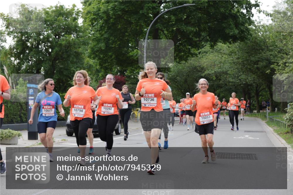 15.06.2025 - REWE Women's Run Jannik Wohlers http://msf.ph/oto/7945329 15.06.2025 08:29:41 Laufen 10292, 10798, 10009, 10736, 536, 09, 10253 meine-sportfotos.de