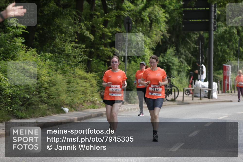 15.06.2025 - REWE Women's Run Jannik Wohlers http://msf.ph/oto/7945335 15.06.2025 10:18:33 Laufen 5331, 5312 meine-sportfotos.de