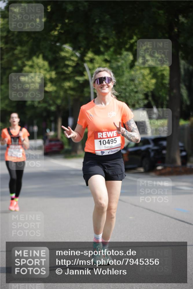 15.06.2025 - REWE Women's Run Jannik Wohlers http://msf.ph/oto/7945356 15.06.2025 08:48:09 Laufen 10495 meine-sportfotos.de