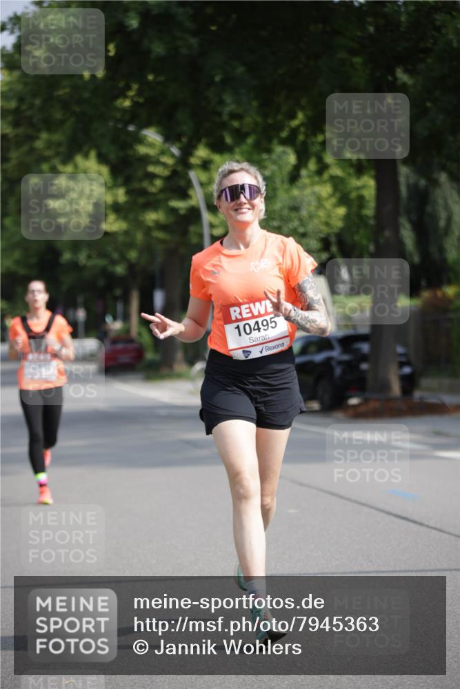 15.06.2025 - REWE Women's Run Jannik Wohlers http://msf.ph/oto/7945363 15.06.2025 08:48:09 Laufen 10495 meine-sportfotos.de