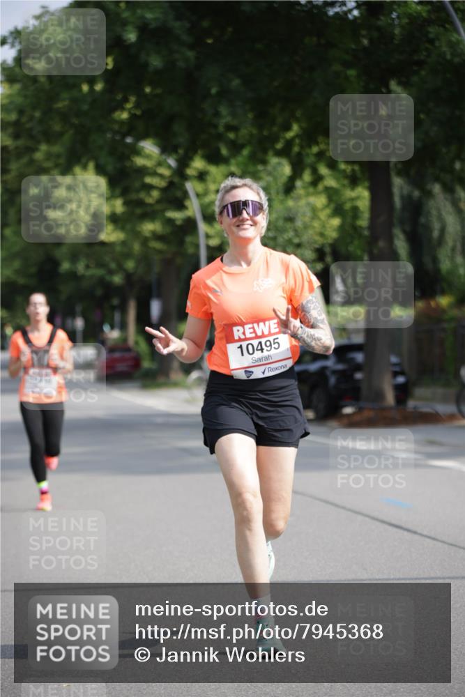 15.06.2025 - REWE Women's Run Jannik Wohlers http://msf.ph/oto/7945368 15.06.2025 08:48:09 Laufen 10495 meine-sportfotos.de