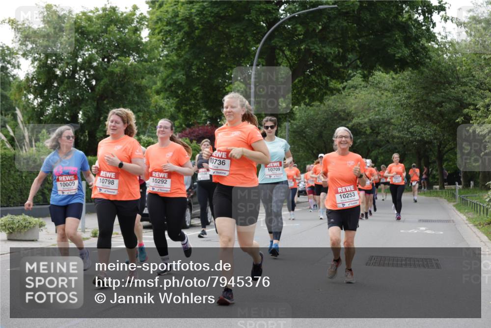 15.06.2025 - REWE Women's Run Jannik Wohlers http://msf.ph/oto/7945376 15.06.2025 08:29:41 Laufen 10009, 10798, 10292, 10536, 10736, 10709, 10253, 10817 meine-sportfotos.de