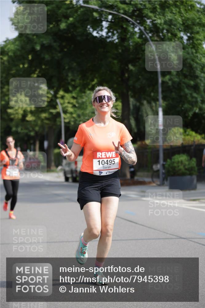 15.06.2025 - REWE Women's Run Jannik Wohlers http://msf.ph/oto/7945398 15.06.2025 08:48:10 Laufen 10495 meine-sportfotos.de