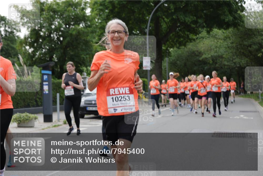 15.06.2025 - REWE Women's Run Jannik Wohlers http://msf.ph/oto/7945400 15.06.2025 08:29:43 Laufen 10536, 10253 meine-sportfotos.de