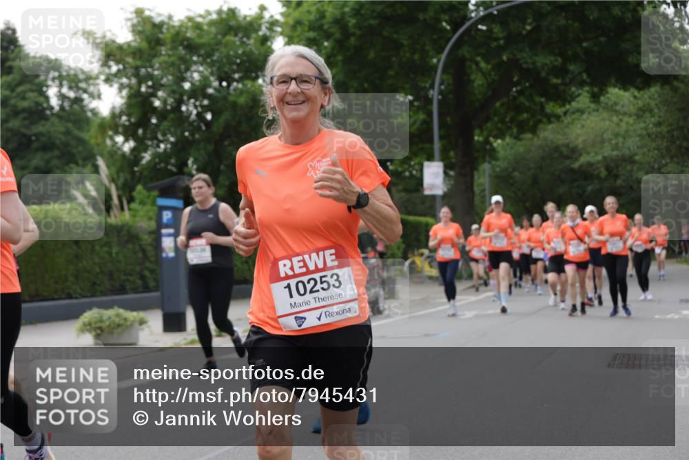 15.06.2025 - REWE Women's Run Jannik Wohlers http://msf.ph/oto/7945431 15.06.2025 08:29:43 Laufen 10253 meine-sportfotos.de