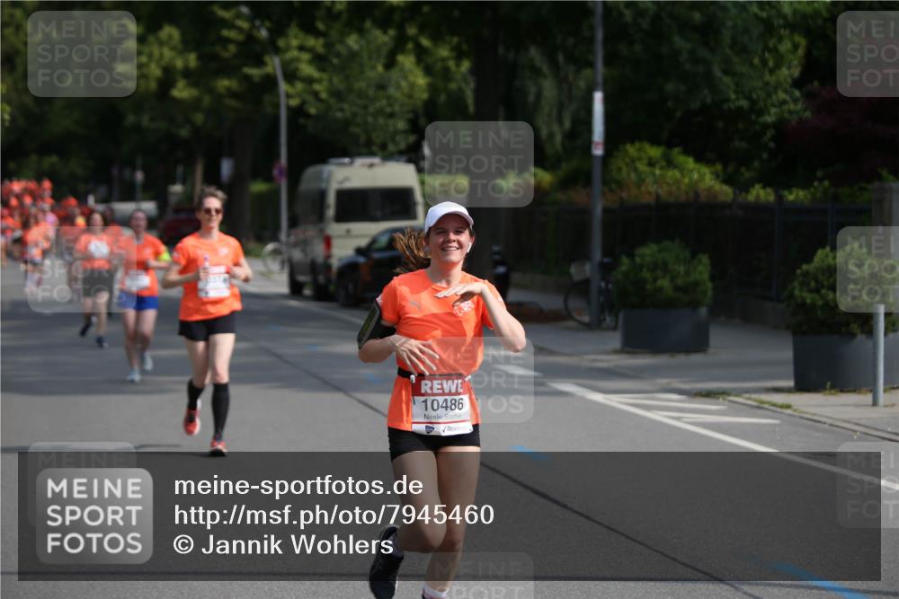15.06.2025 - REWE Women's Run Jannik Wohlers http://msf.ph/oto/7945460 15.06.2025 09:44:20 Laufen 10486 meine-sportfotos.de