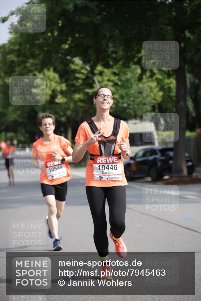 15.06.2025 - REWE Women's Run Jannik Wohlers http://msf.ph/oto/7945463 15.06.2025 08:48:12 Laufen 10549, 10446 meine-sportfotos.de