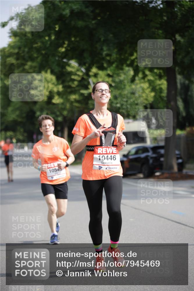 15.06.2025 - REWE Women's Run Jannik Wohlers http://msf.ph/oto/7945469 15.06.2025 08:48:12 Laufen 10545, 10446 meine-sportfotos.de