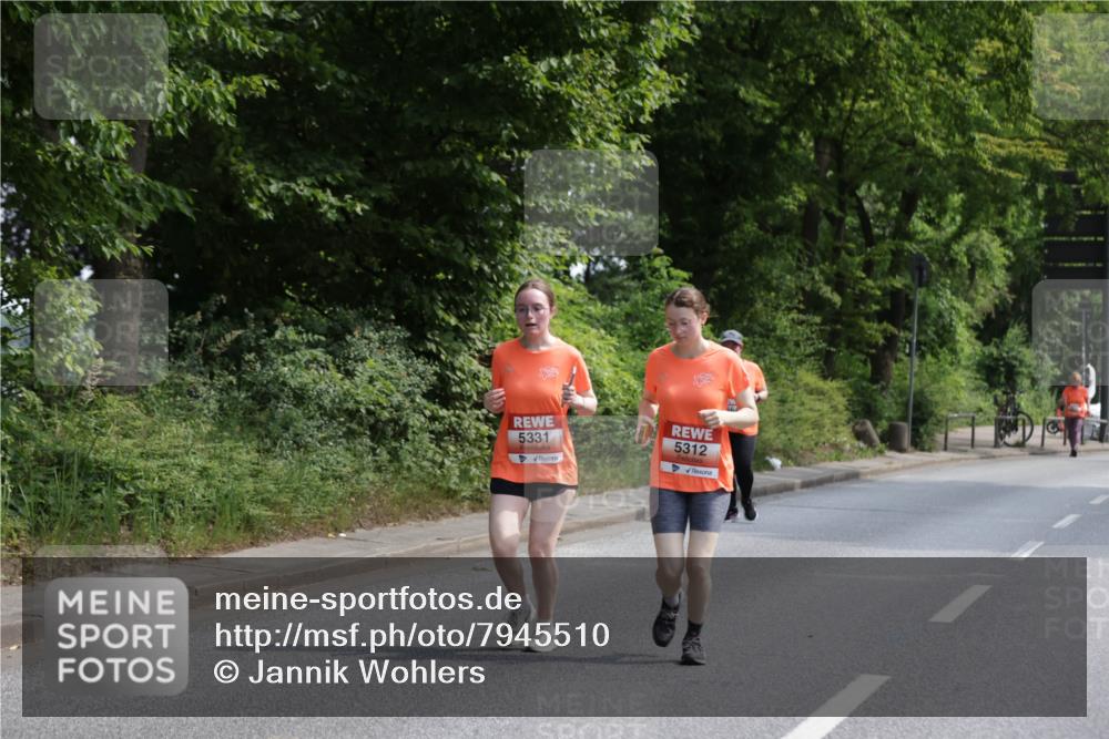 15.06.2025 - REWE Women's Run Jannik Wohlers http://msf.ph/oto/7945510 15.06.2025 10:18:39 Laufen 5331, 5312 meine-sportfotos.de