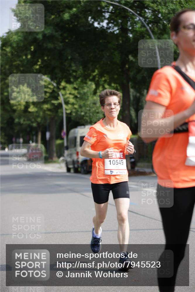 15.06.2025 - REWE Women's Run Jannik Wohlers http://msf.ph/oto/7945523 15.06.2025 08:48:14 Laufen 10549 meine-sportfotos.de