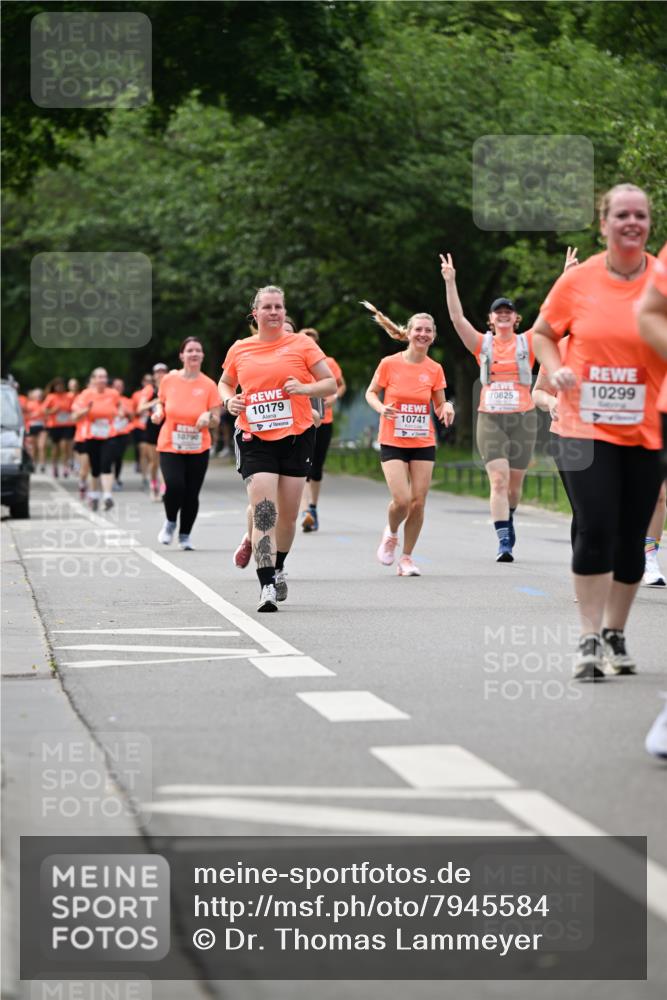 15.06.2025 - REWE Women's Run Dr. Thomas Lammeyer http://msf.ph/oto/7945584 15.06.2025 09:22:55 Laufen 10825, 10179, 10741, 10790, 10299 meine-sportfotos.de