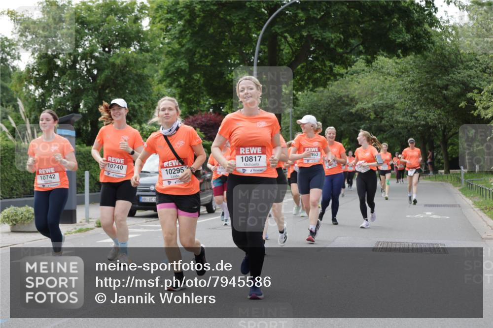 15.06.2025 - REWE Women's Run Jannik Wohlers http://msf.ph/oto/7945586 15.06.2025 08:29:48 Laufen 10742, 10740, 10295, 1, 100, 10817, 463, 10 meine-sportfotos.de