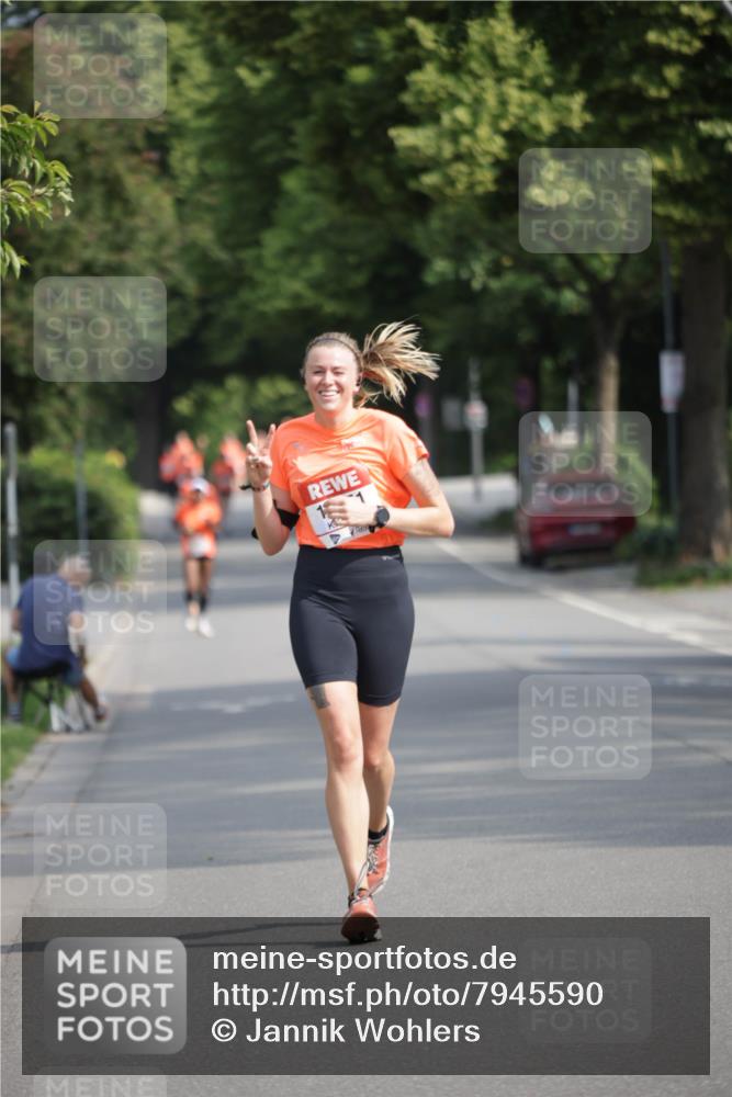 15.06.2025 - REWE Women's Run Jannik Wohlers http://msf.ph/oto/7945590 15.06.2025 08:48:20 Laufen 1 meine-sportfotos.de